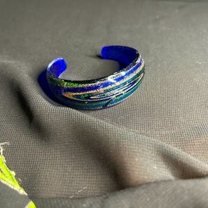 Hand Made Beautiful Glass Bracelet with swirled glitter. Unbranded